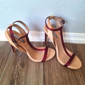 BCBGMAXAZARIA Danya Strappy Pump